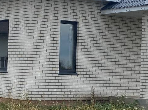 Глухие алюминиевые окна в коттедж